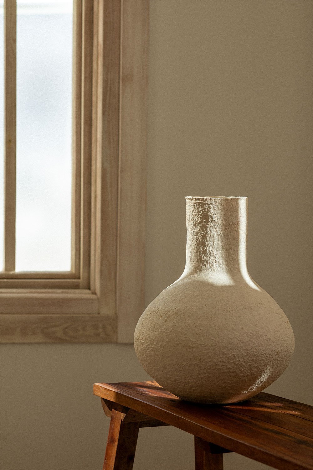 Vase artisanal décoratif en papier mâché arganil , image de la galerie 1