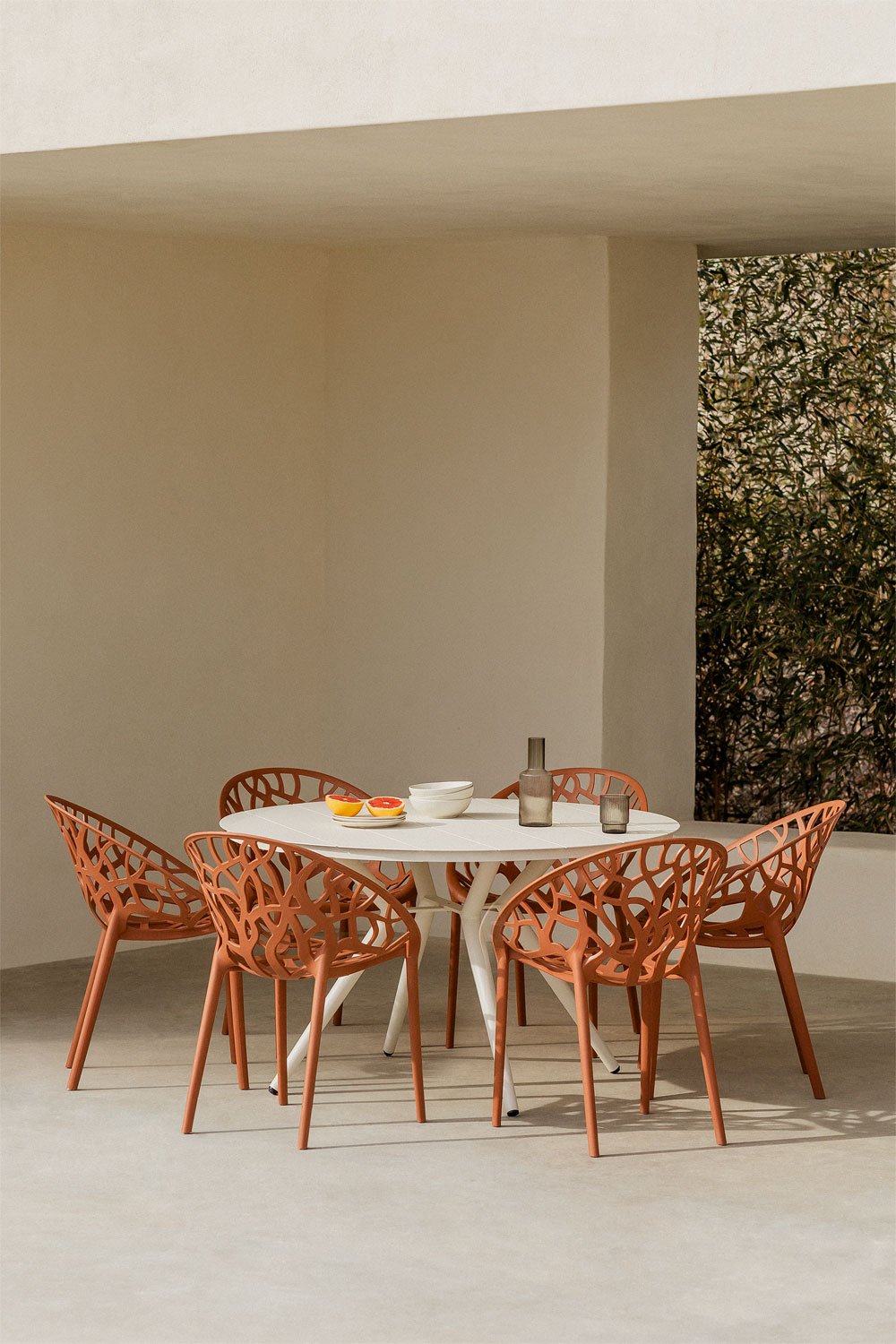 Ensemble table ronde en aluminium Valérie (Ø126 cm) et 6 chaises de jardin Ores, image de la galerie 1