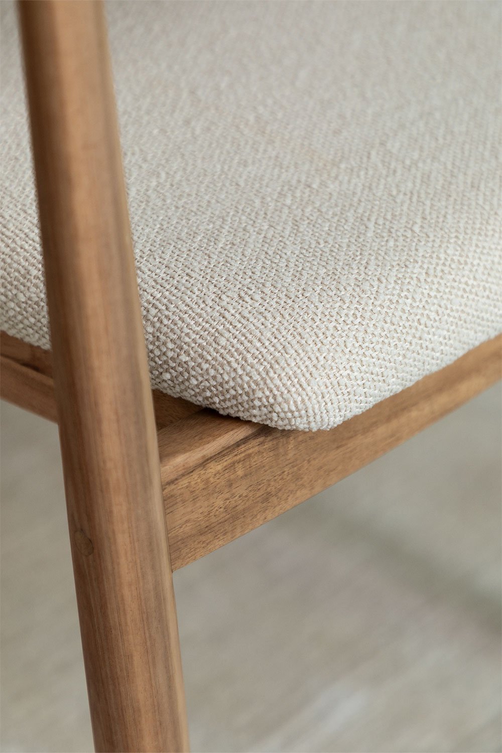 Chaise de salle à manger en bois d'acacia et tissu Mallory Bouclé , image de la galerie 2