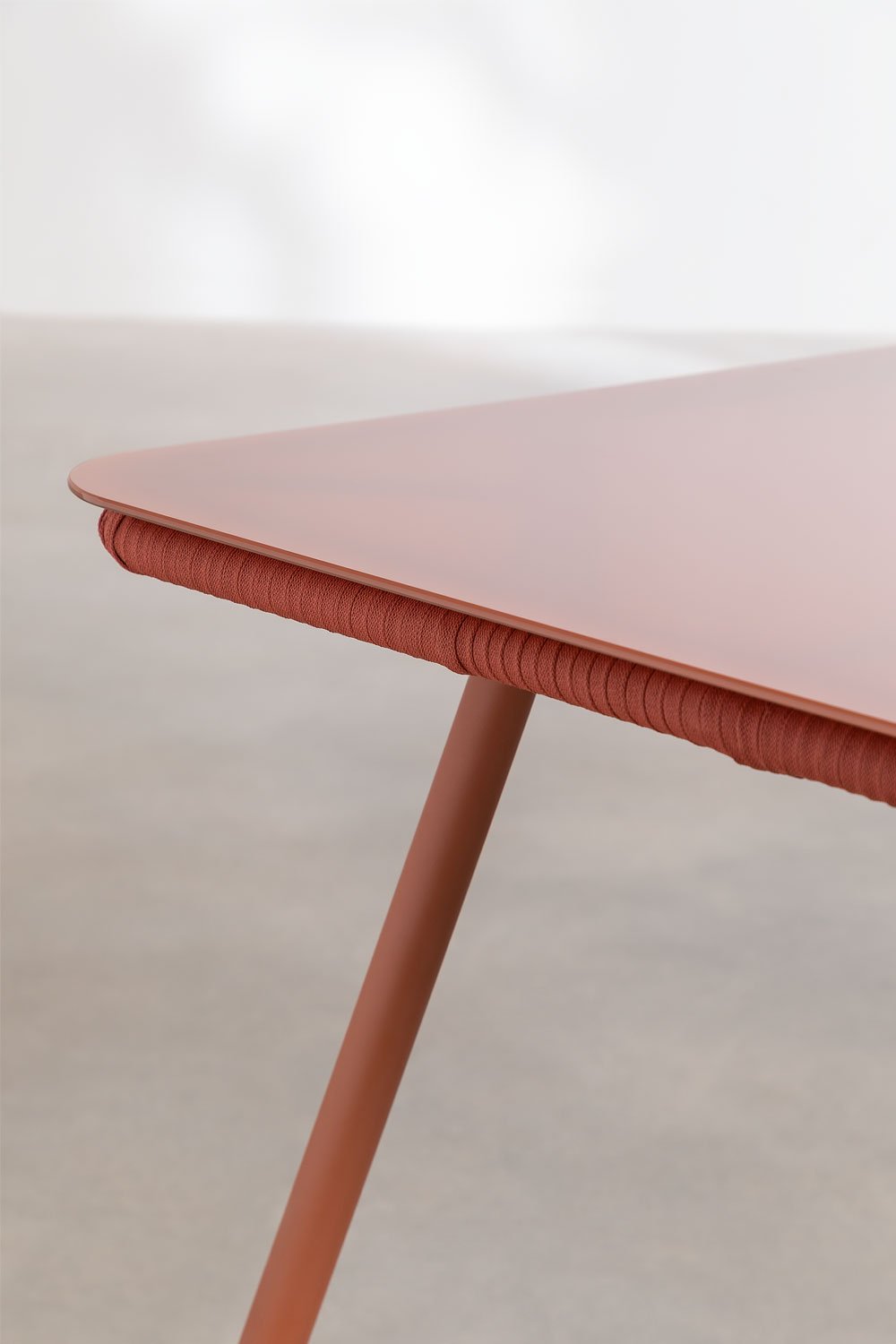 Ensemble de table rectangulaire 160 x 90 cm et 4 chaises de salle à manger empilables en aluminium Arhiza, image de la galerie 3