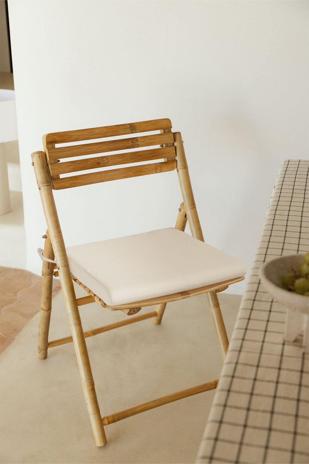 Chaise de salle à manger pliante en bambou Nelida, image de la galerie 1