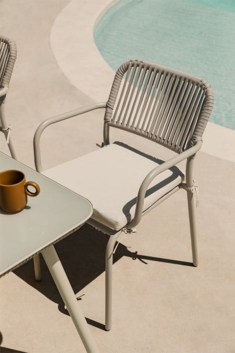 Chaise de jardin empilable Arhiza avec accoudoirs en aluminium et corde tressée