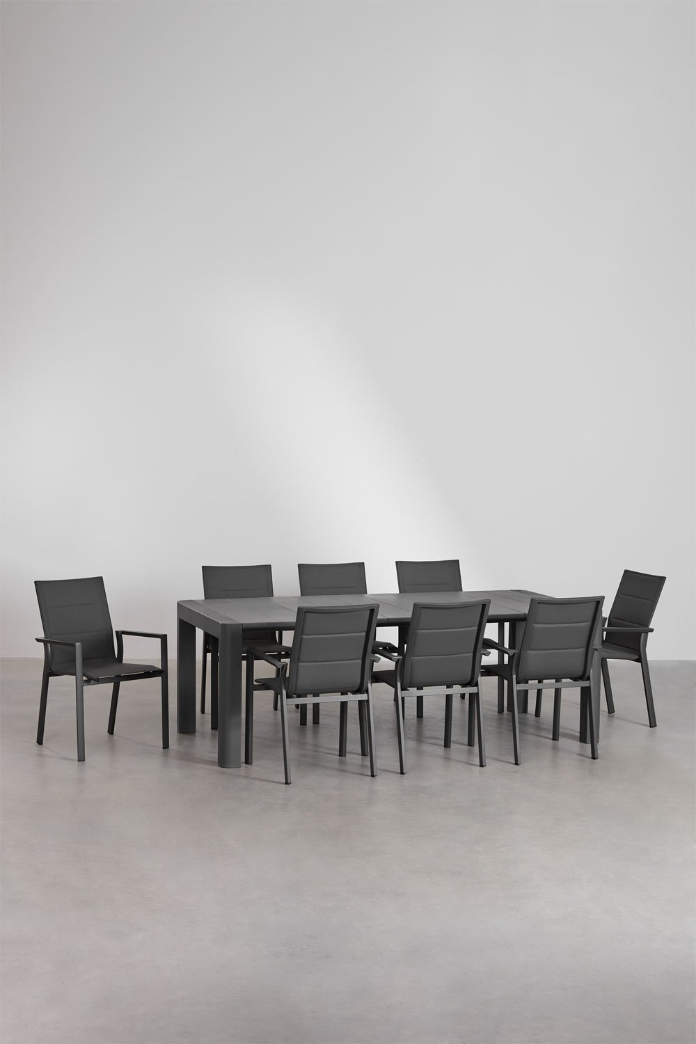 Ensemble table rectangulaire Arnadine (220x100 cm) et 8 chaises de jardin empilables en aluminium Karena, image de la galerie 1