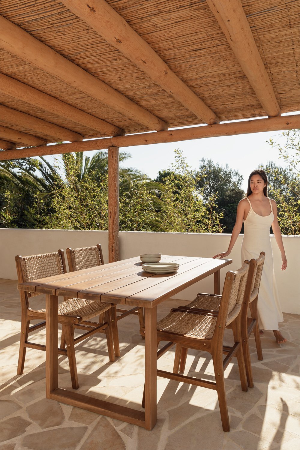 Ensemble table rectangulaire (180x90 cm) Saveria et 4 chaises de jardin en bois de Malmö, image de la galerie 1