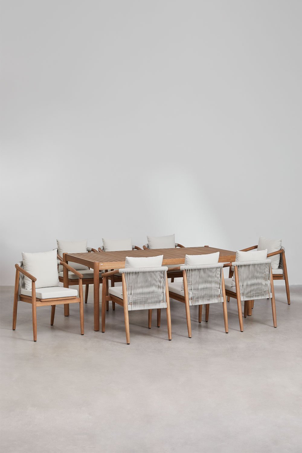 Ensemble table rectangulaire (200x100 cm) et 8 chaises de jardin avec accoudoirs en bois d'eucalyptus Aderyn, image de la galerie 1