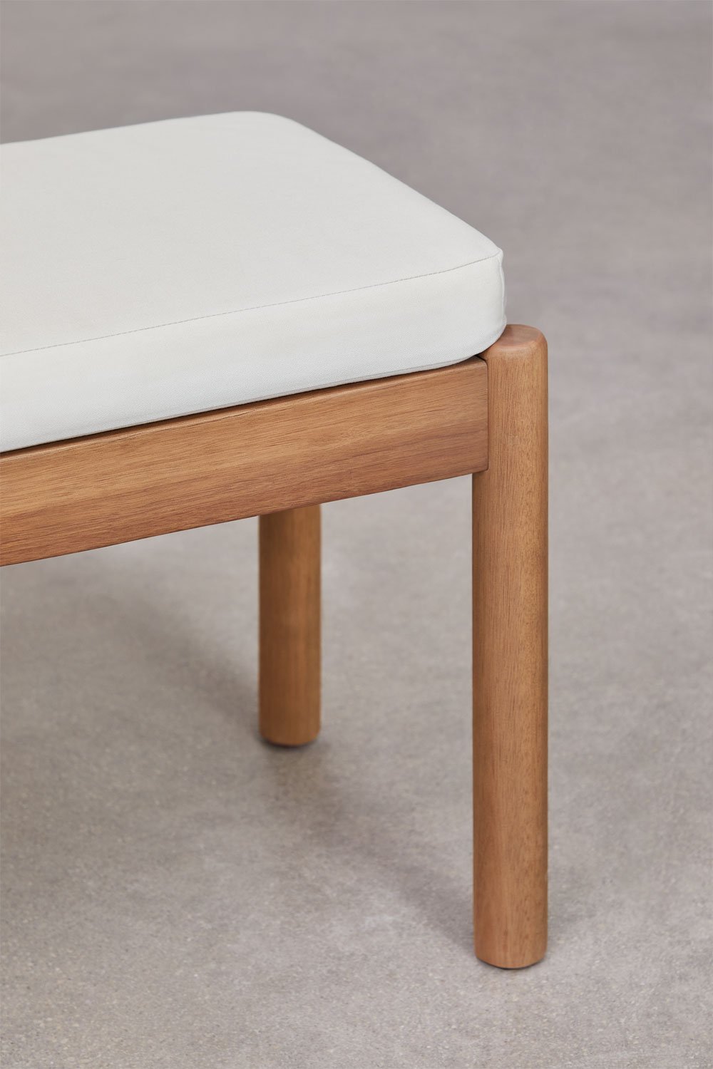 Ensemble table rectangulaire (200x100 cm) et 2 bancs de jardin en bois d'eucalyptus Aderyn, image de la galerie 6