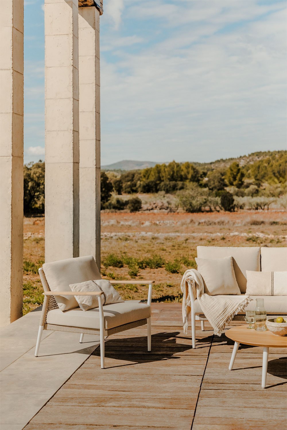 Fauteuil de jardin en bois de teck et aluminium Salbury, image de la galerie 1