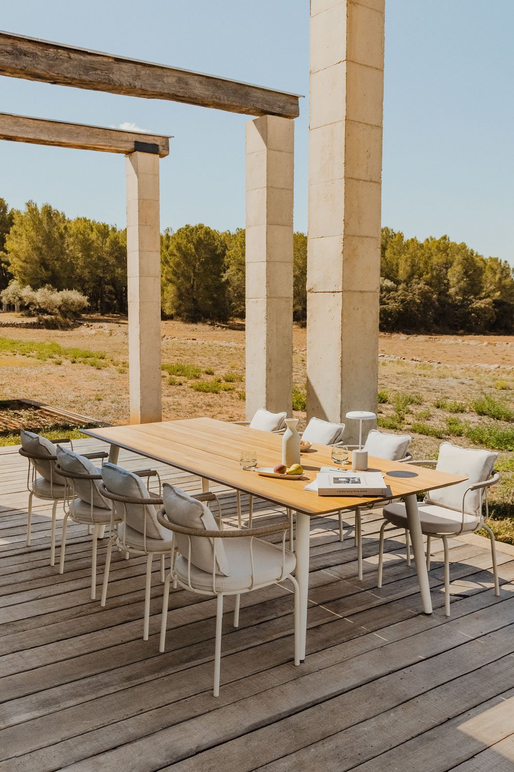 Ensemble table rectangulaire en bois de teck et acier (240x100 cm) Lowel et 8 chaises de jardin avec accoudoirs Boucid, image de la galerie 1