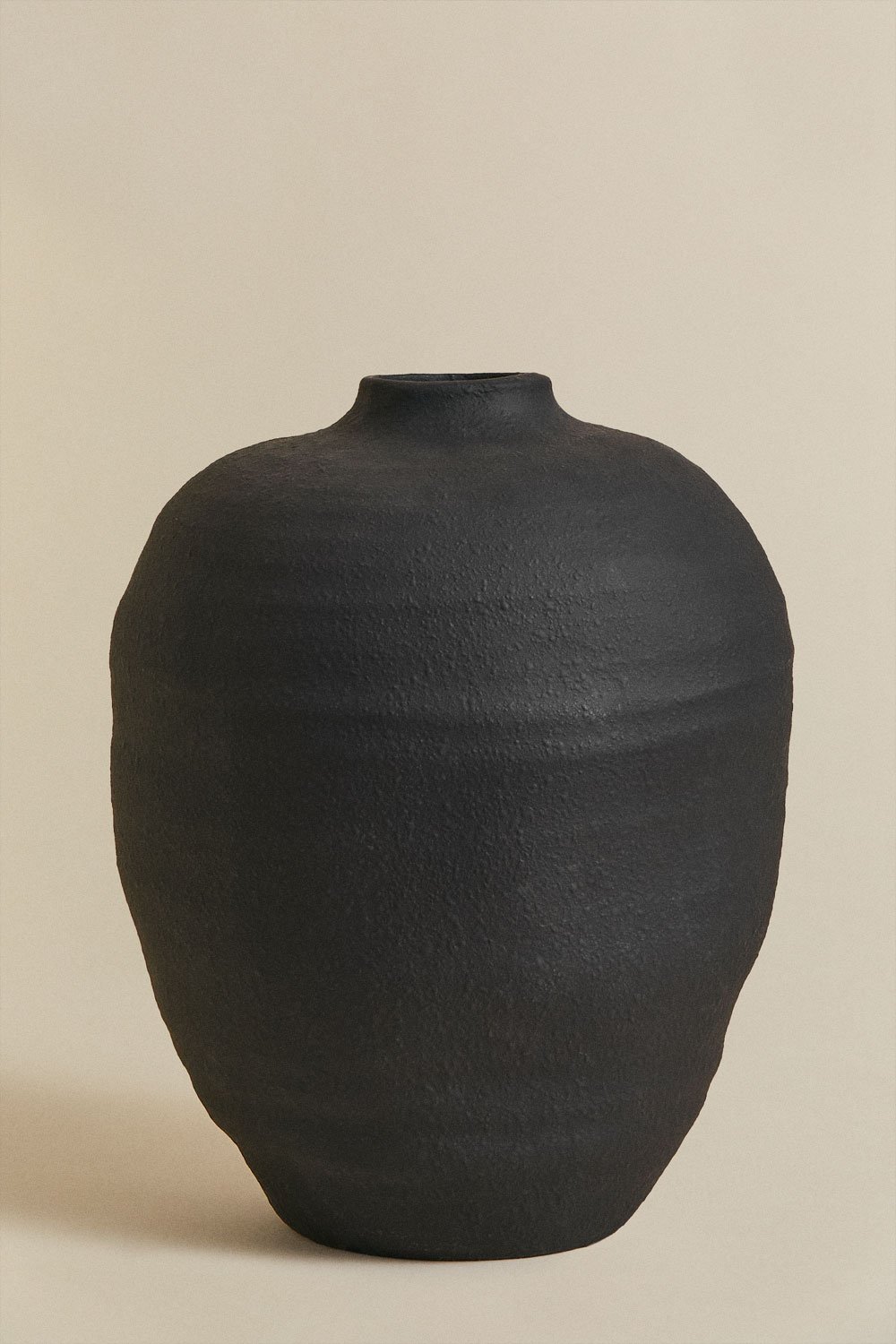 Vase Ezario en terre cuite, image de la galerie 1