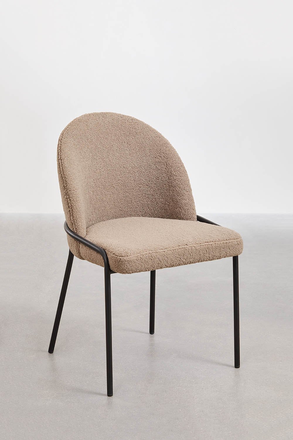 Lot de 4 chaises de salle à manger rembourrées Grolet, image de la galerie 3