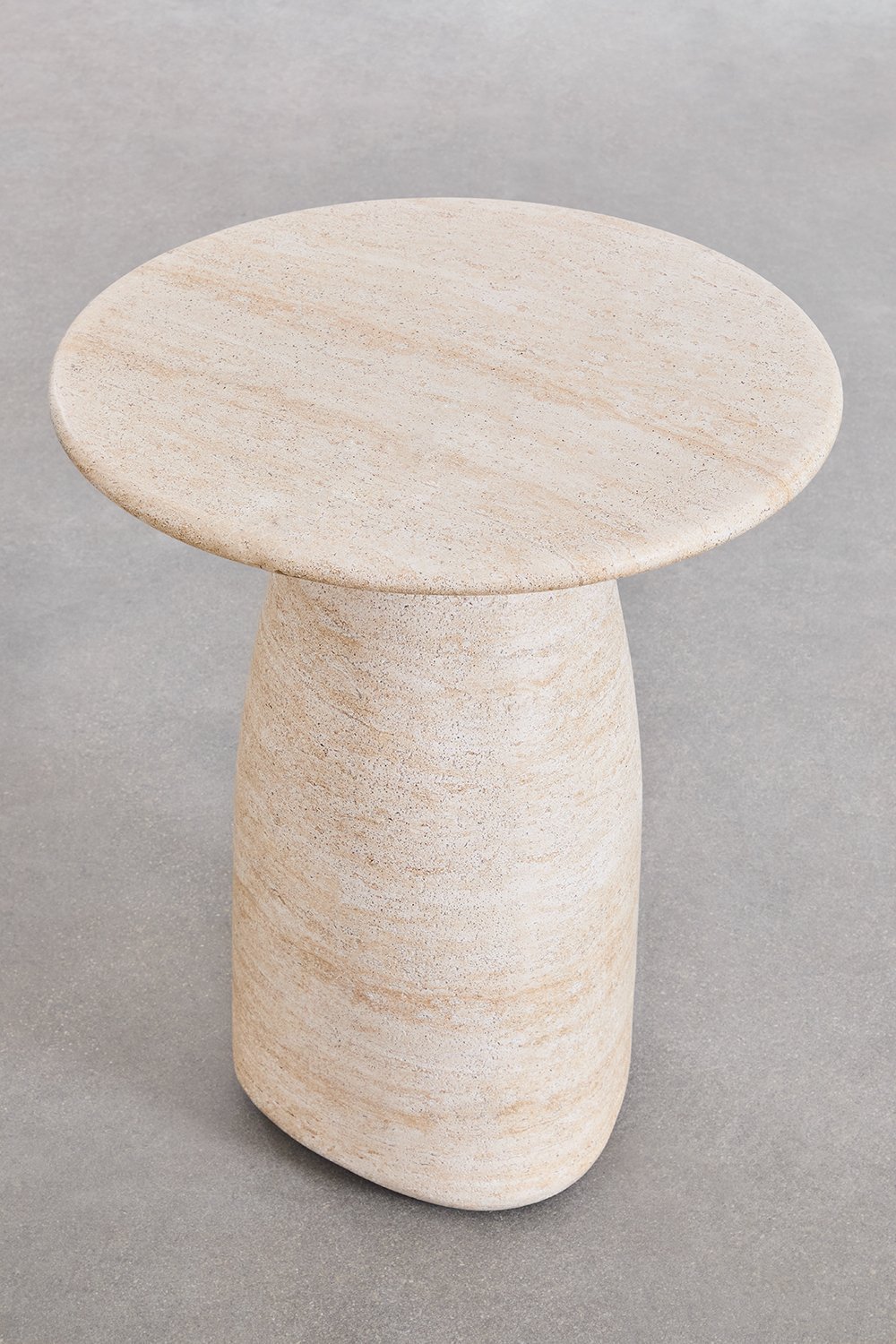 Table d'appoint ronde en ciment aspect travertin Grebik, image de la galerie 3