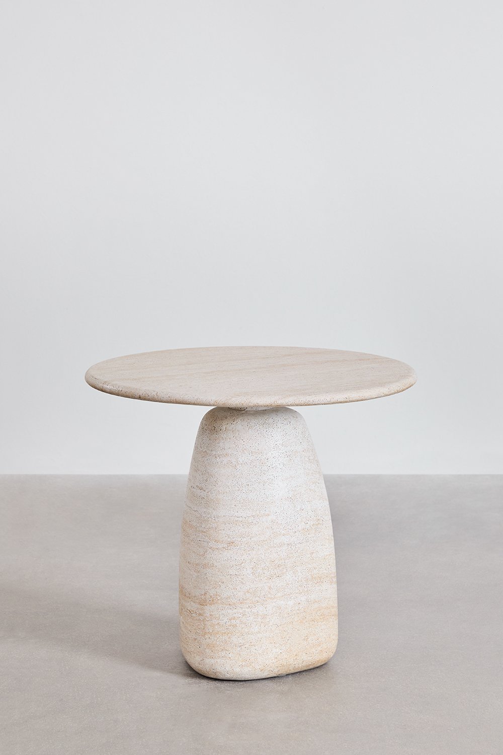 Table d'appoint ronde en ciment aspect travertin Grebik, image de la galerie 2