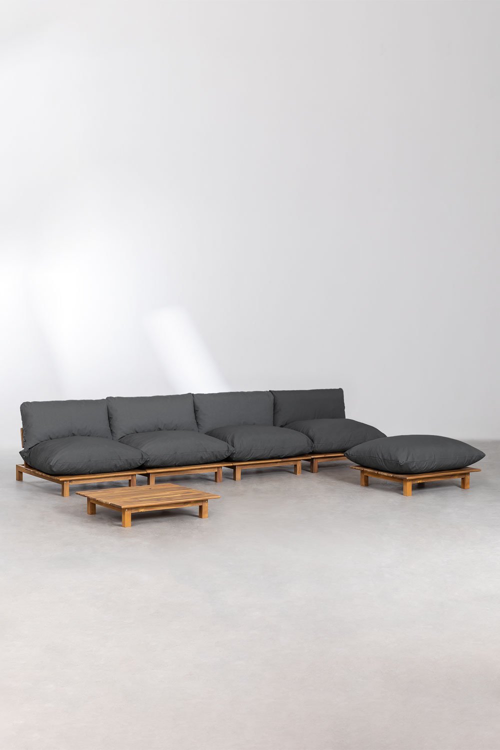 Ensemble de salon avec canapé modulaire inclinable 4 pièces, table basse et pouf en bois d'acacia Brina, image de la galerie 1