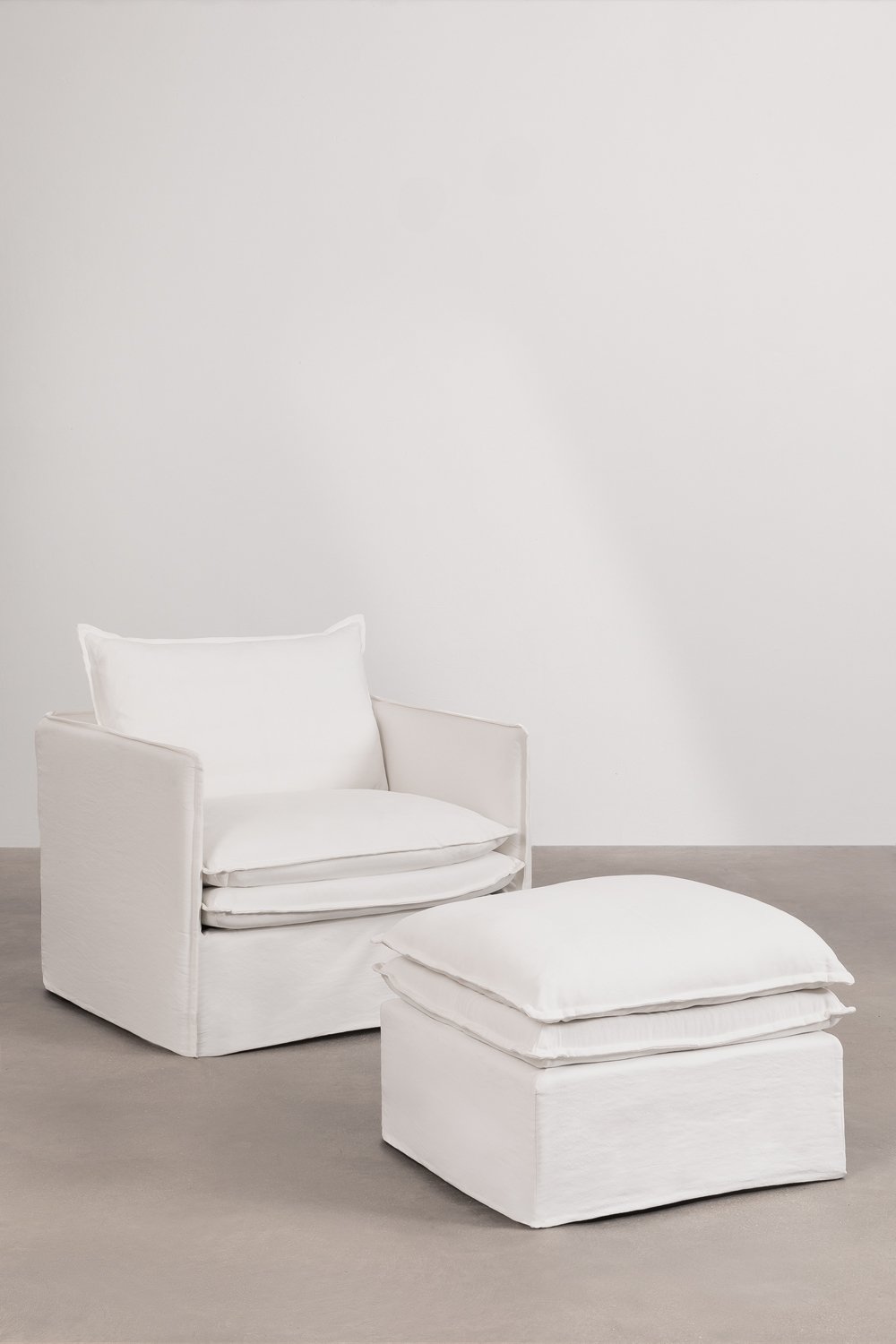 Ensemble de salon avec fauteuil et pouf en lin et coton Grace, image de la galerie 3
