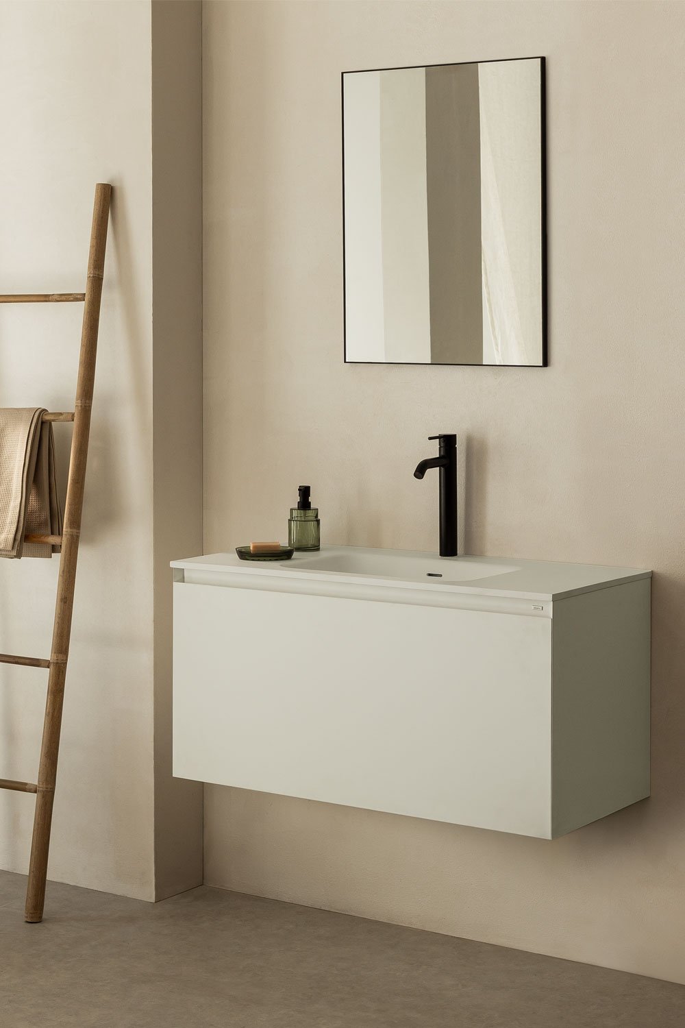 Meuble de salle de bain suspendu en bois avec lavabo intégré Macrae, image de la galerie 1