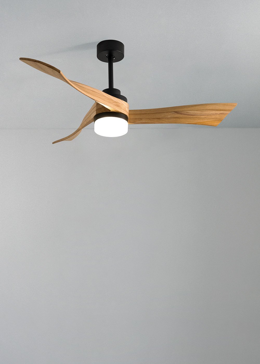 CREATE - WIND CURVE - Ventilateur de plafond 40W silencieux Ø132 cm 100% bois, image de la galerie 2
