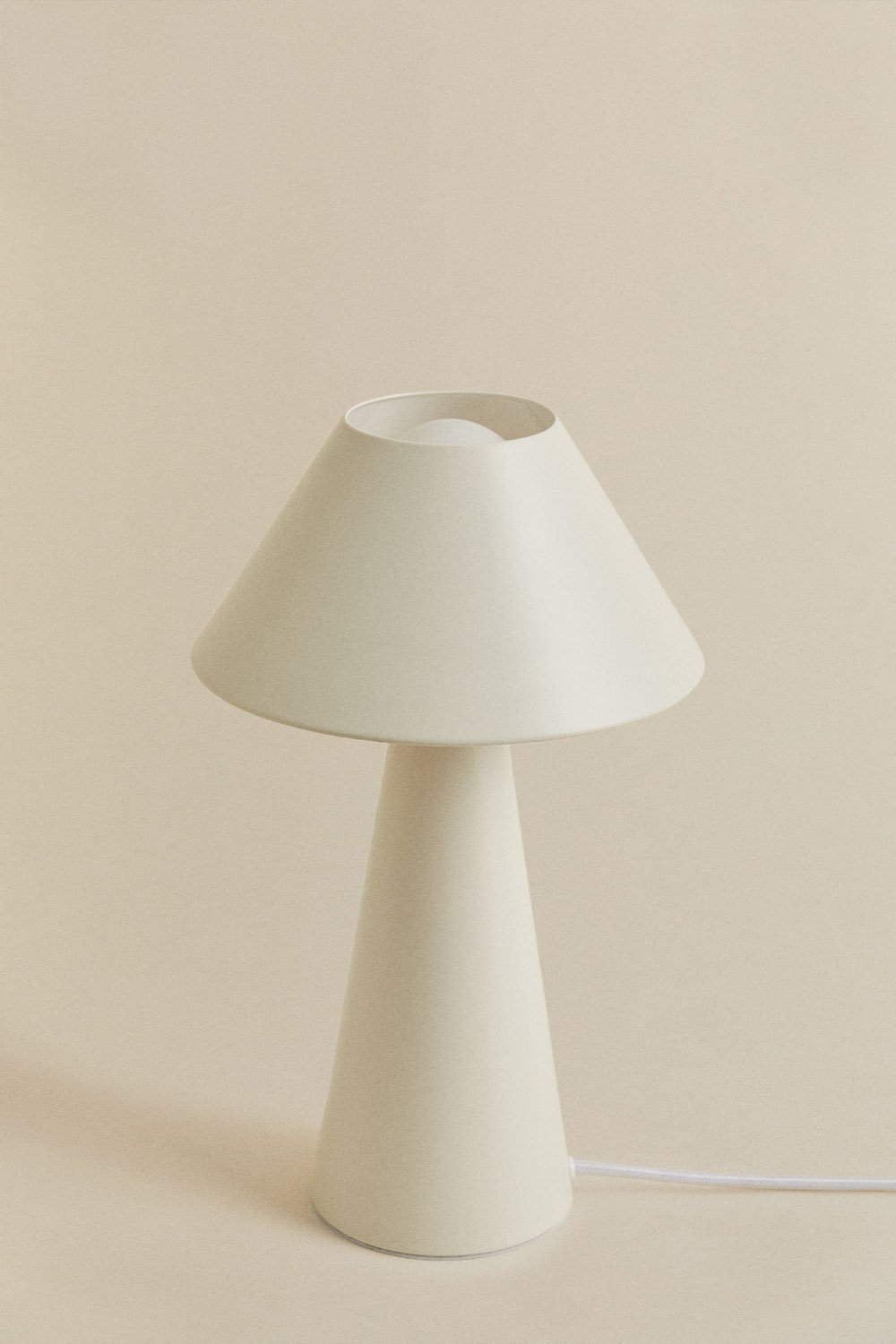 Lampe de table en fer Silenora, image de la galerie 2