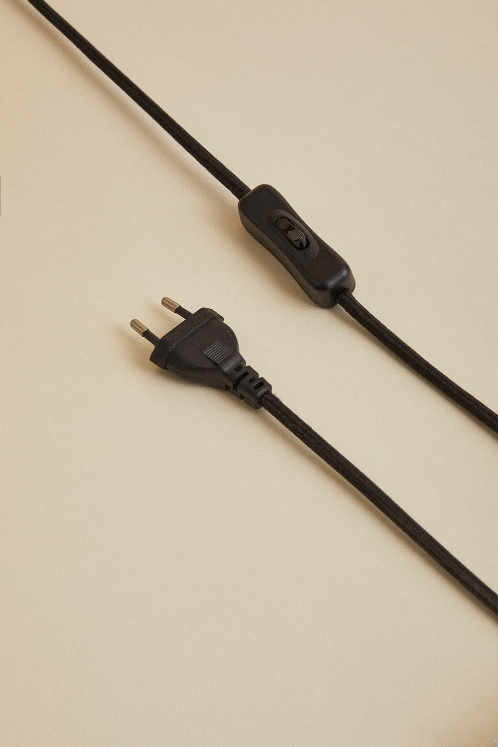 Lampe de table en fer Silenora, image de la galerie 6