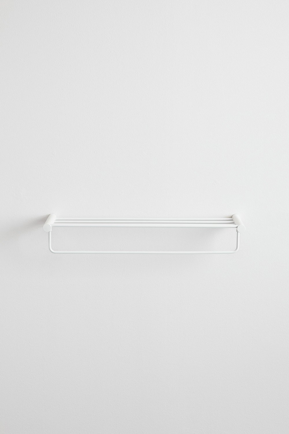 Porte-serviettes mural pour salle de bain avec étagère en acier inoxydable Devon, image de la galerie 3