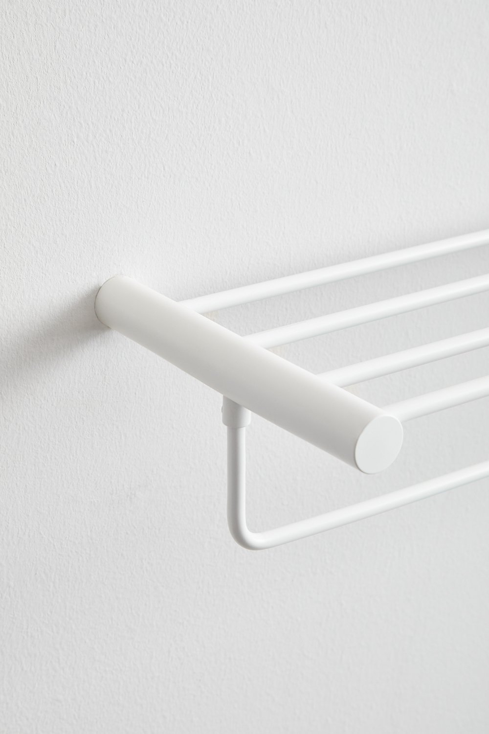 Porte-serviettes mural pour salle de bain avec étagère en acier inoxydable Devon, image de la galerie 4