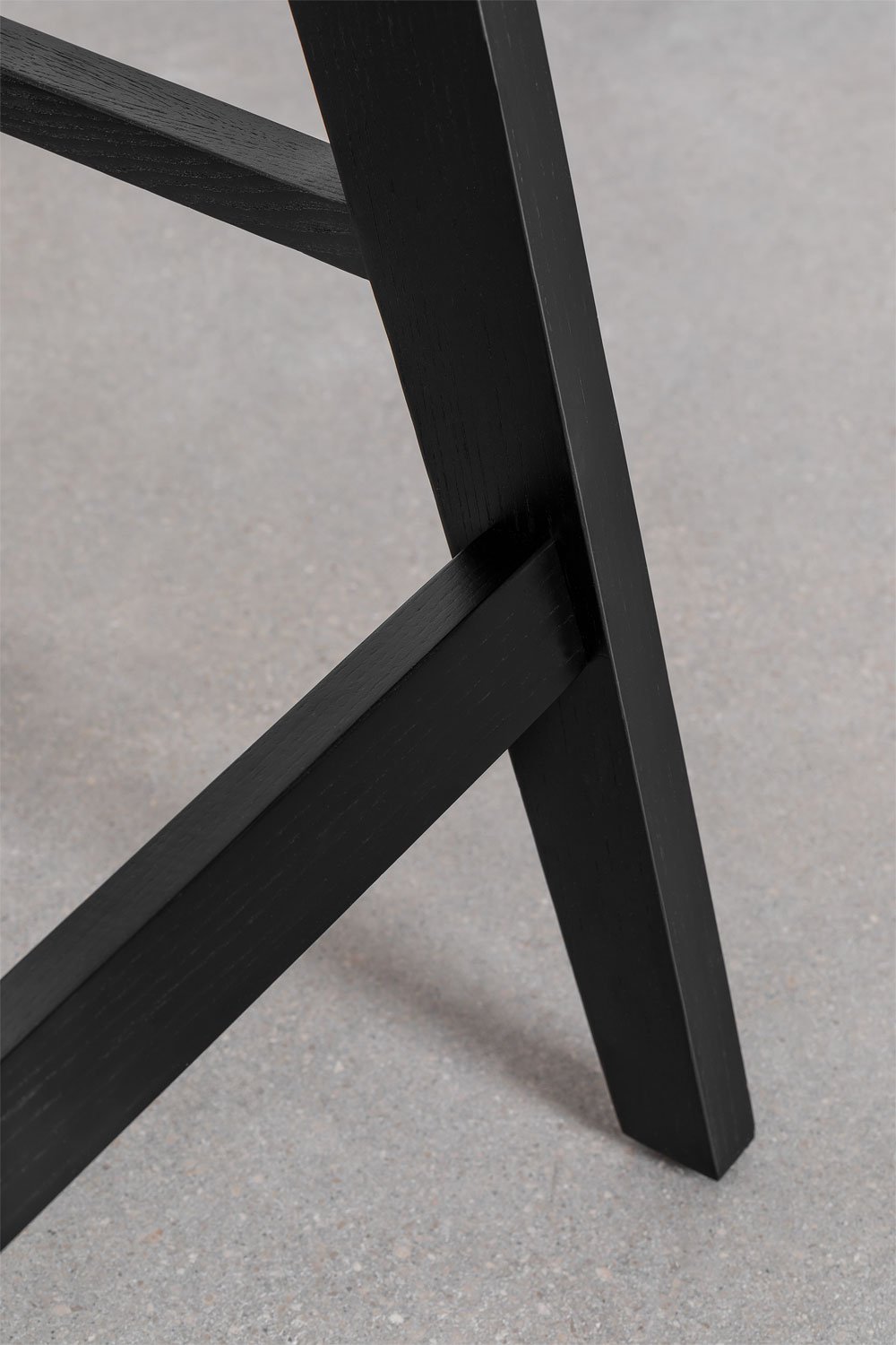 Lot de 2 tabourets hauts Lali 65 cm en frêne et rotin, image de la galerie 7