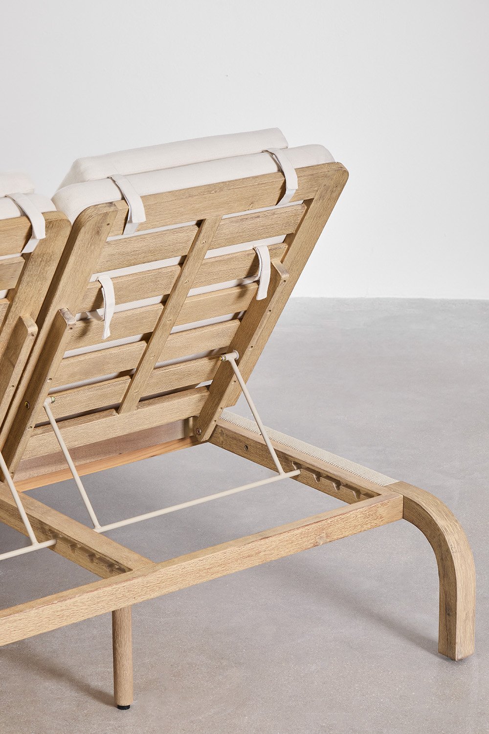 Chaise longue double inclinable en bois d'acacia avec coussin Dubai, image de la galerie 8