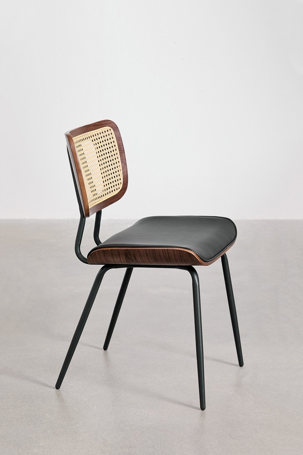 Pack de 2 chaises de salle à manger en bois, rotin et similicuir Raysa, image de la galerie 4