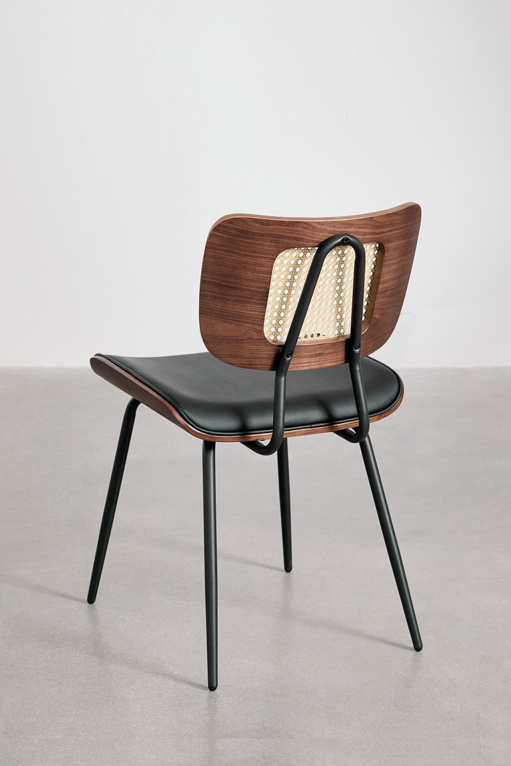 Pack de 2 chaises de salle à manger en bois, rotin et similicuir Raysa, image de la galerie 5