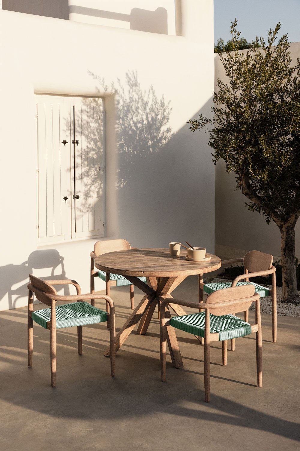 Table de jardin ronde en bois Naele, image de la galerie 1