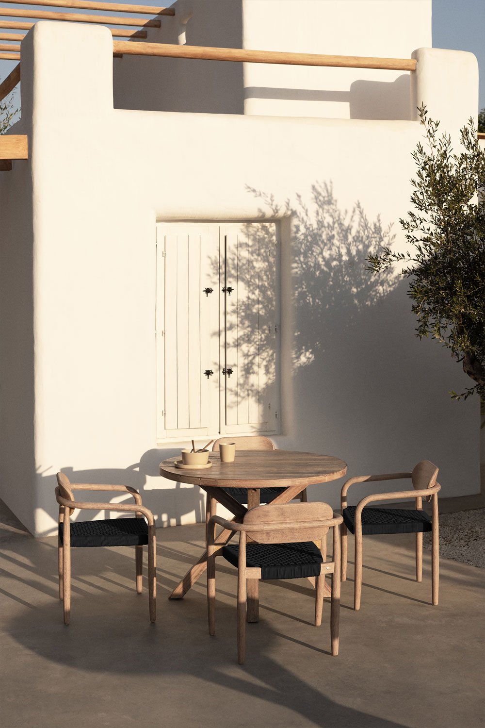 Set de table ronde (Ø100 cm) et 4 chaises de salle à manger avec accoudoirs en bois Naele , image de la galerie 1