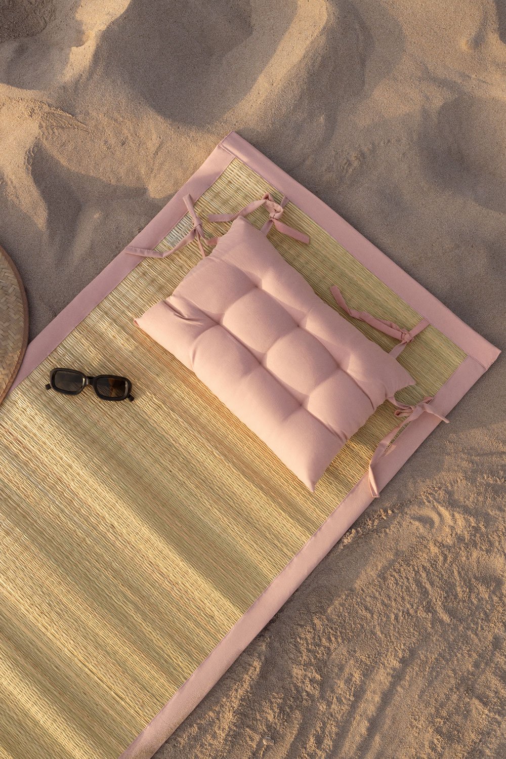 Tapis de plage avec coussin Neila , image de la galerie 1