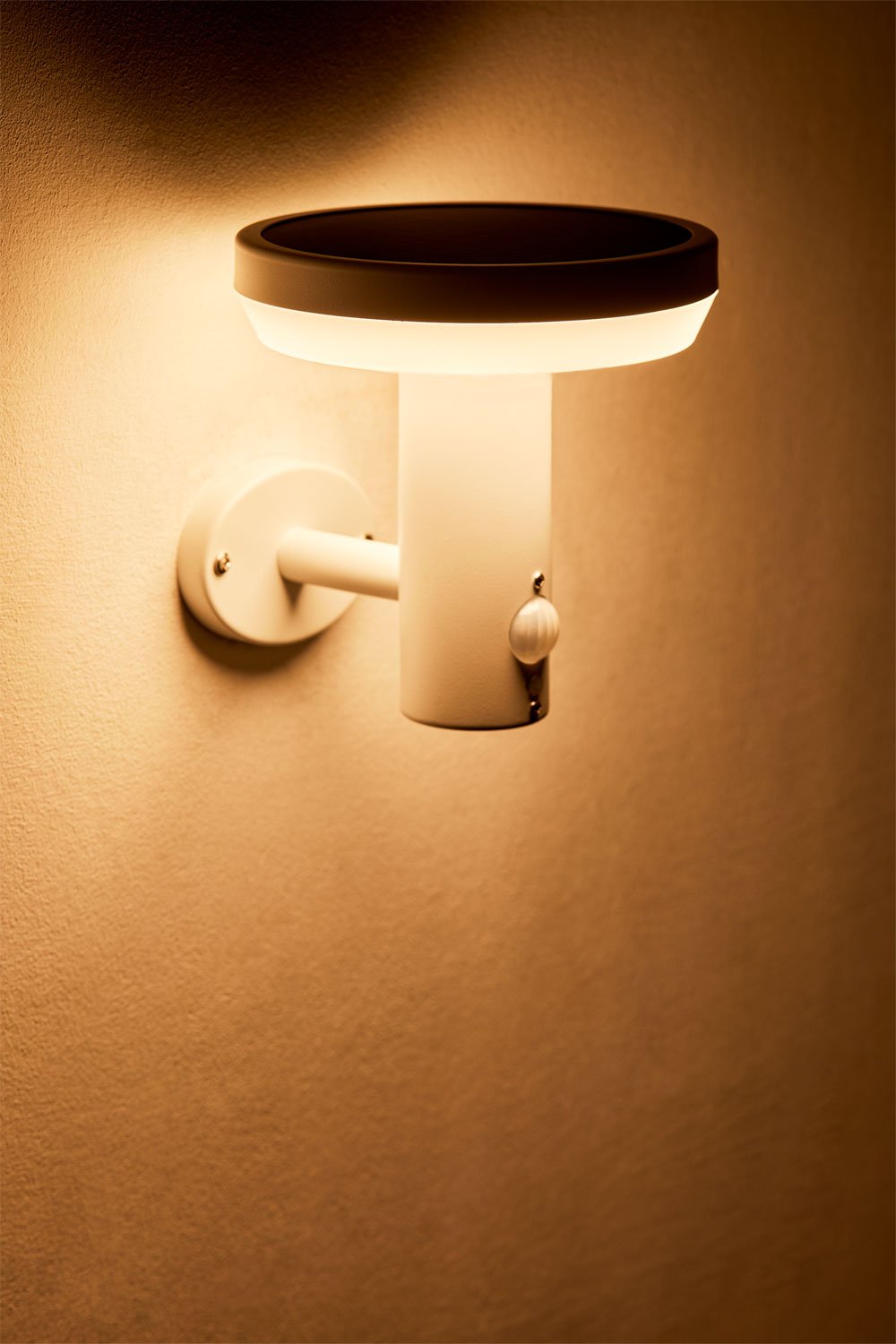 Applique d'extérieur solaire LED en acier inoxydable Ovint, image de la galerie 2