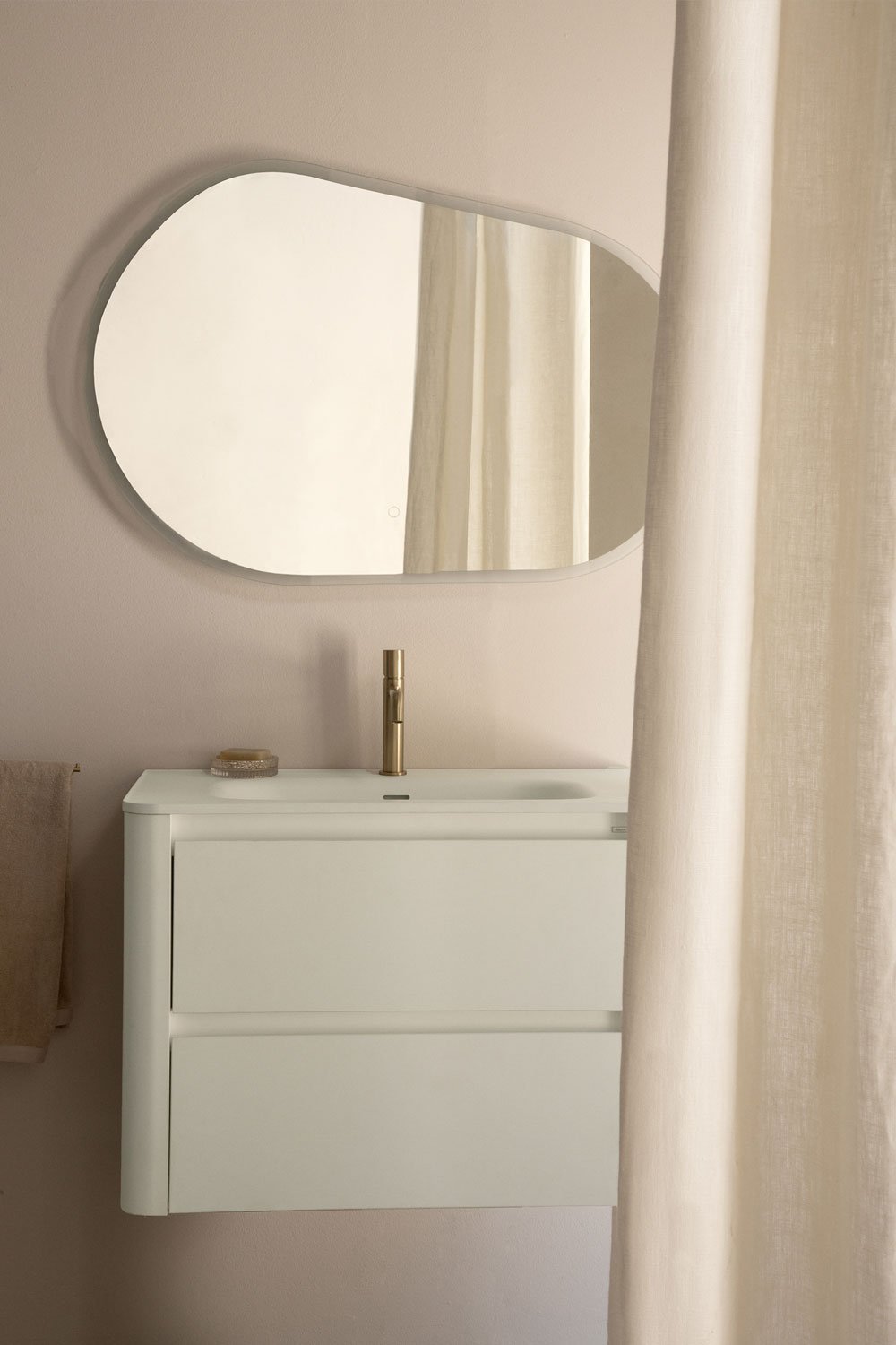 Ensemble de meubles de salle de bain en bois avec lavabo intégré et miroir Egerton , image de la galerie 1