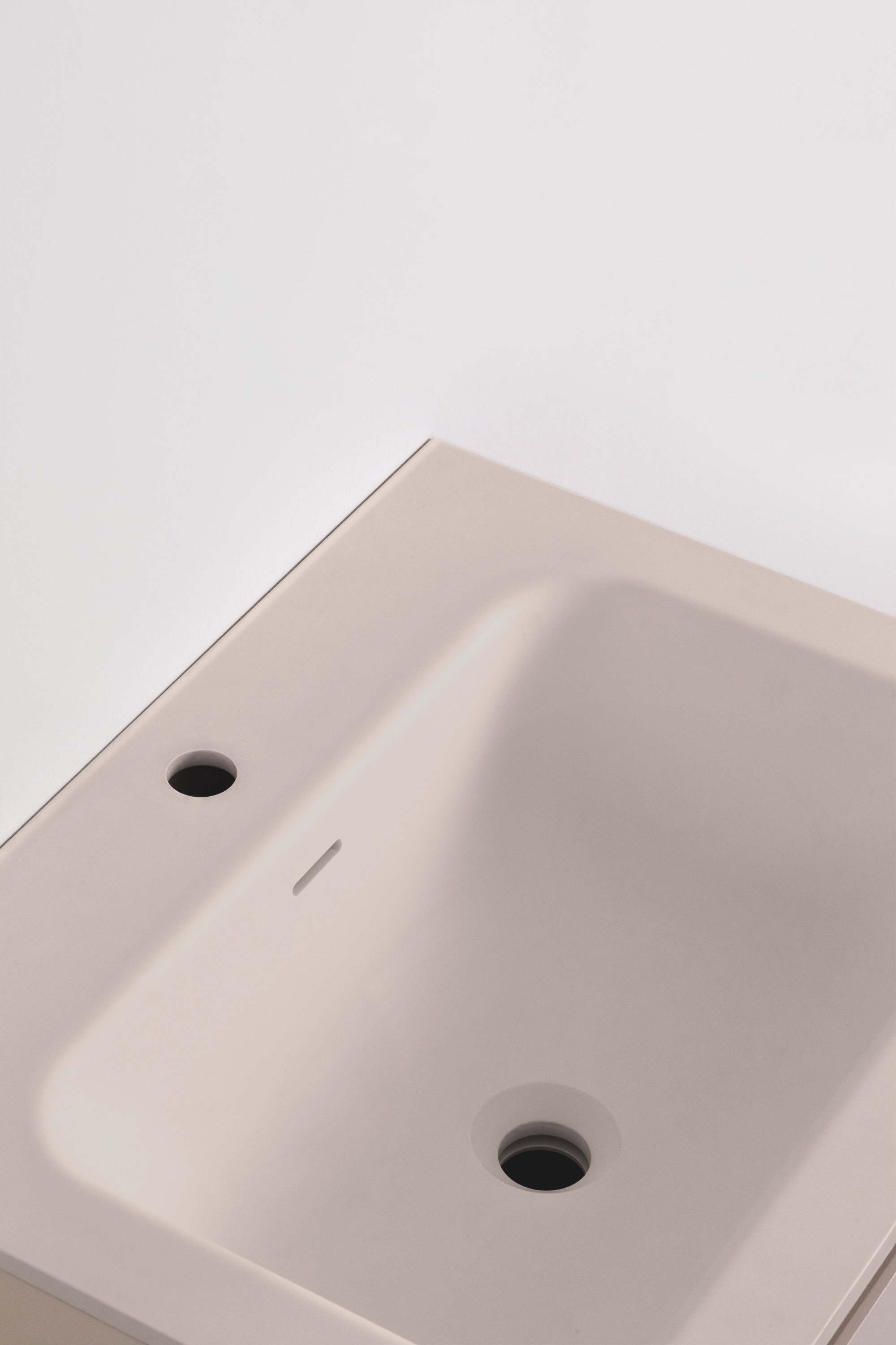 Ensemble de meubles de salle de bain en bois Macrae avec lavabo intégré    , image de la galerie 4