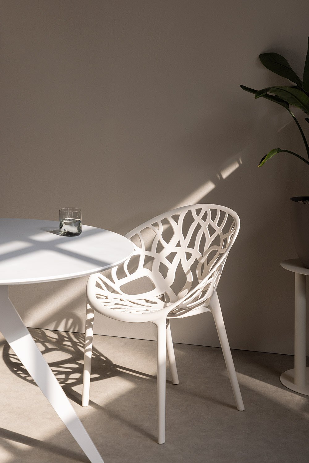 Chaise de salle à manger empilable Ores , image de la galerie 1