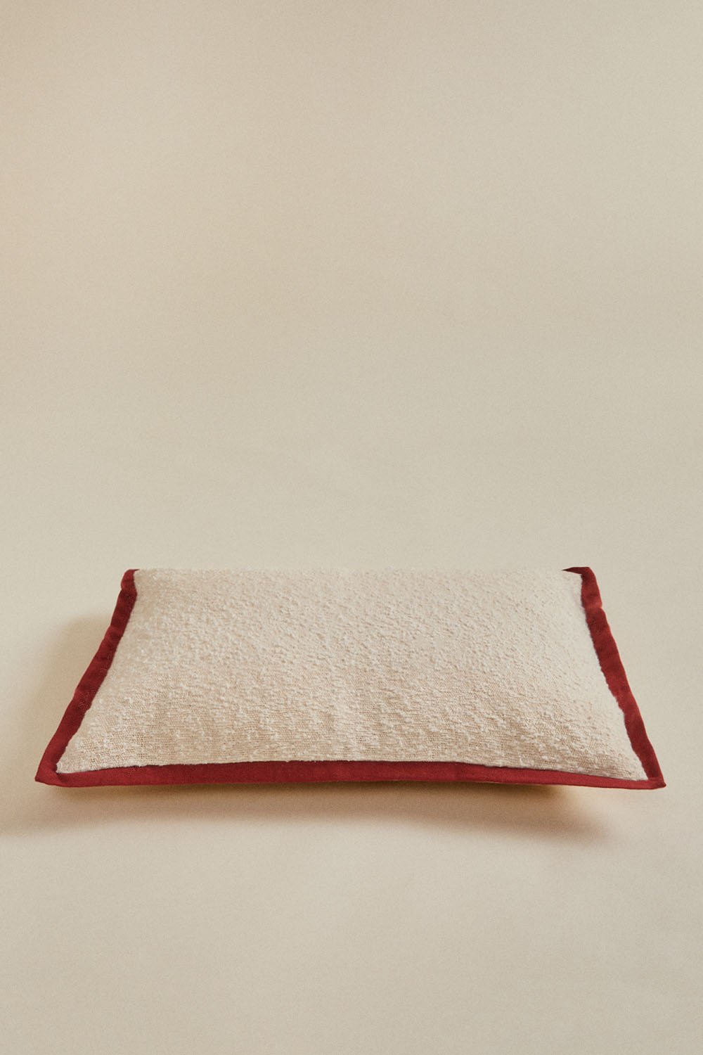 Coussin rectangulaire en tissu bouclé (35X50 cm) Renildo, image de la galerie 2