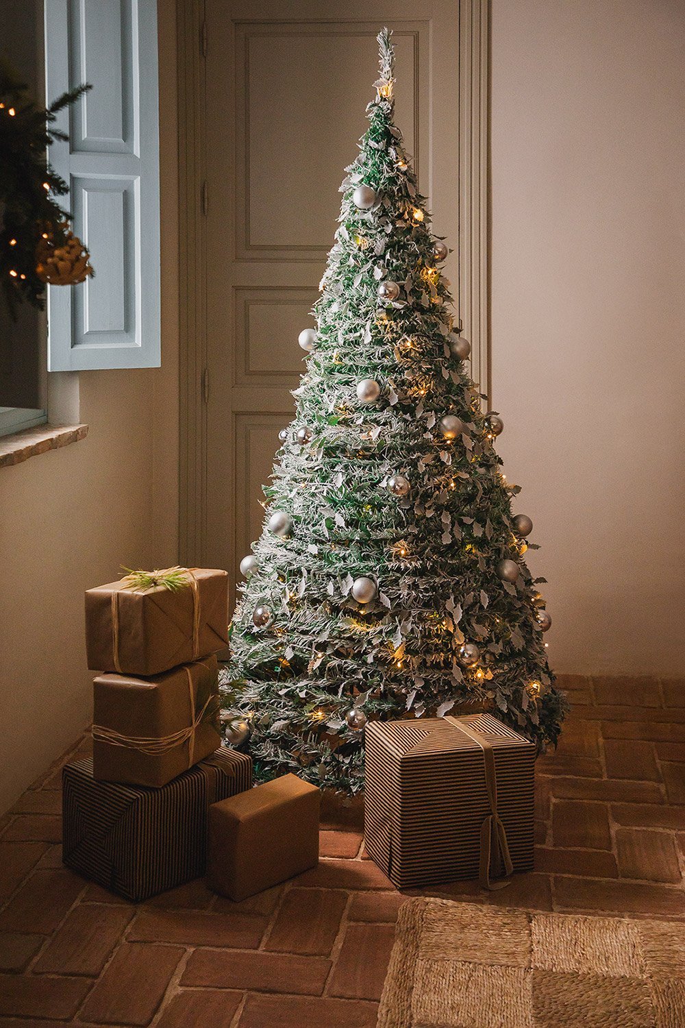 Arbre de Noël pliable avec lumières LED Taimy, image de la galerie 1