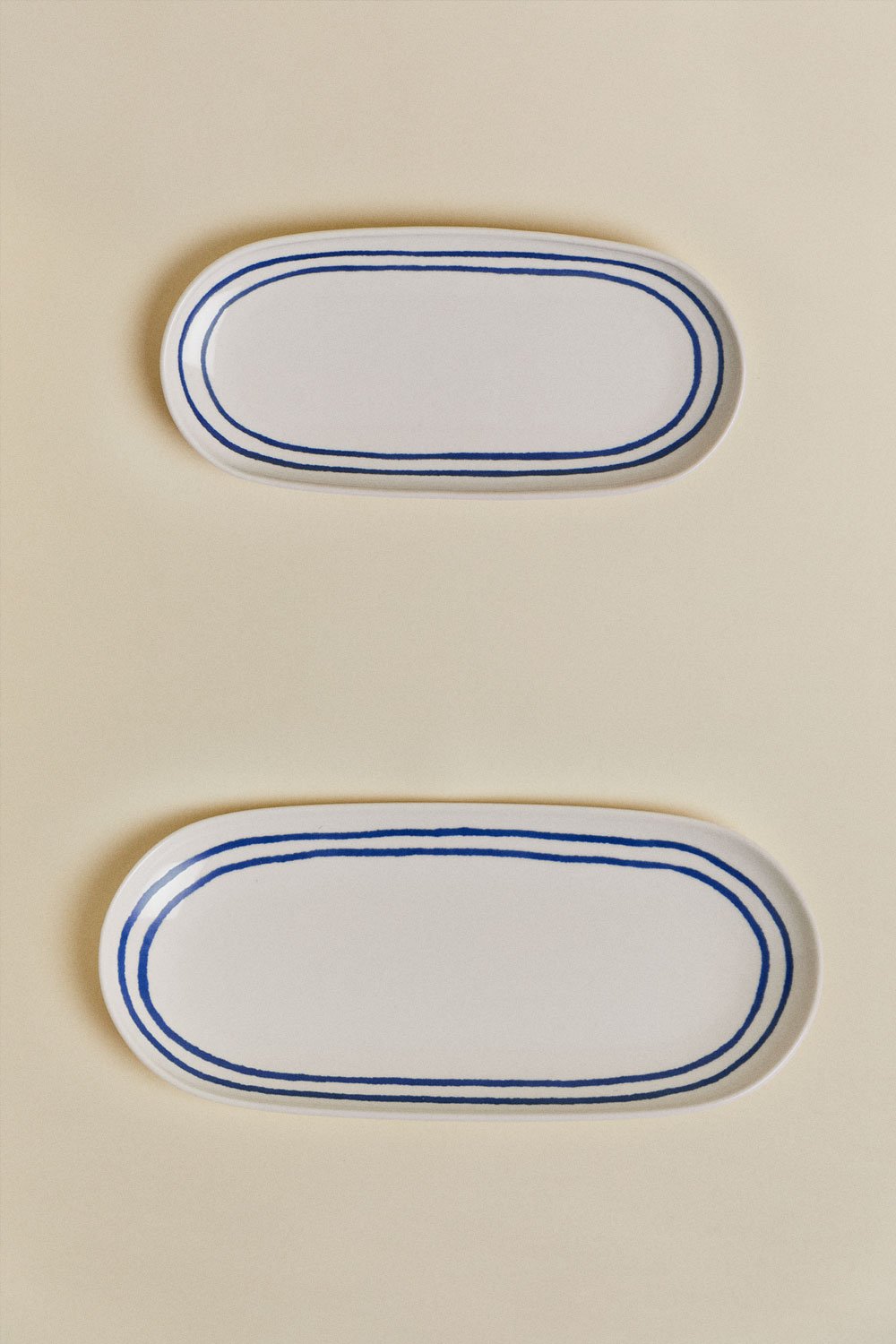 Set de 2 plateaux Isolda en bone china , image de la galerie 2