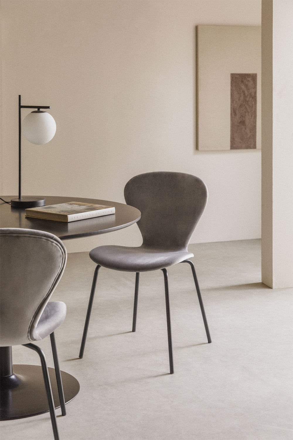 Lot de 2 chaises de salle à manger empilables en velours Uit, image de la galerie 1