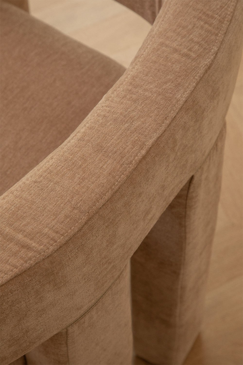 Pack de 4 chaises de salle à manger rembourrées Liara avec accoudoirs, image de la galerie 2