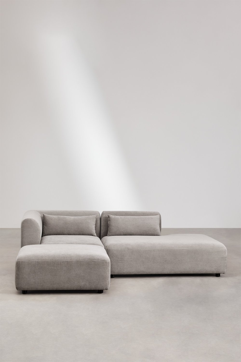 Canapé d'angle modulable 2 pièces avec méridienne droite et pouf Fogler, image de la galerie 3