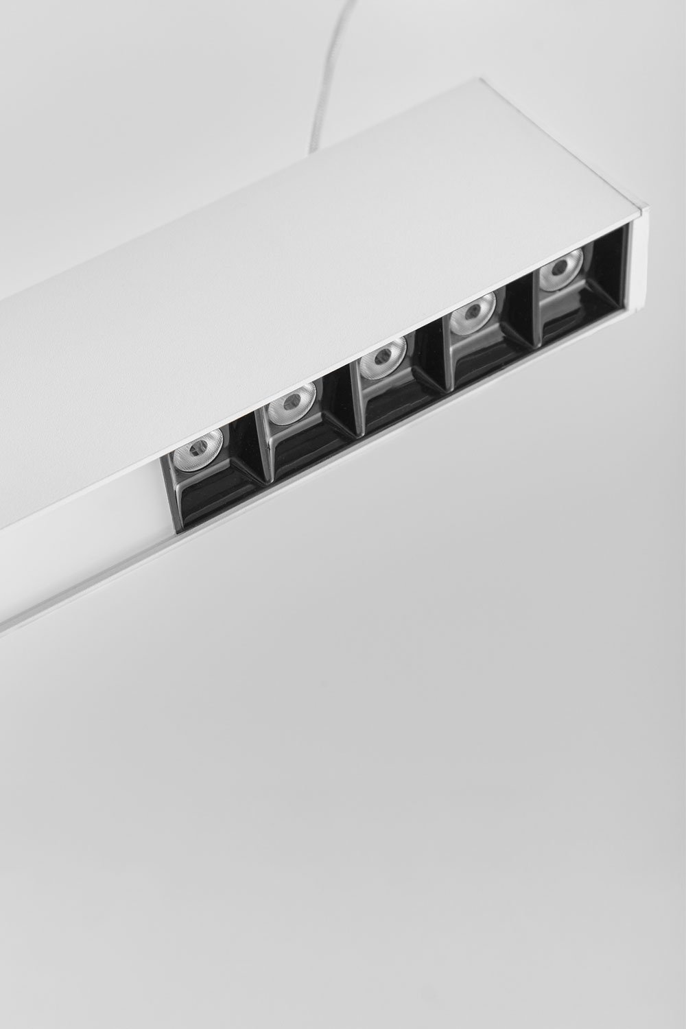 Suspension linéaire LED en aluminium Eunoia, image de la galerie 3