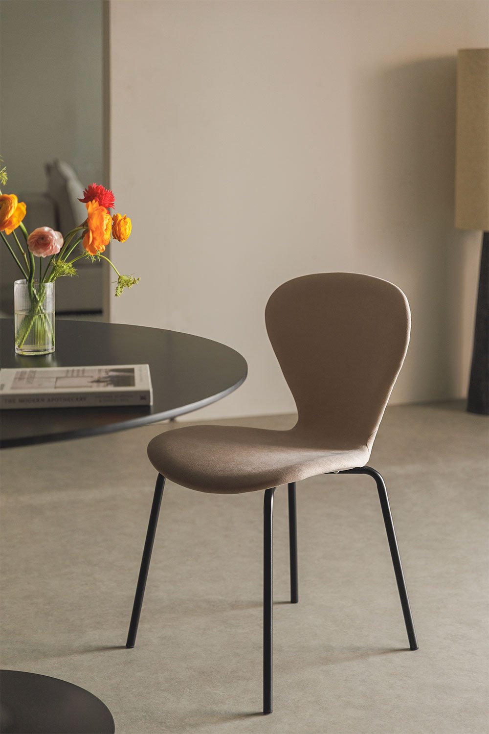 Lot de 2 chaises de salle à manger empilables rembourrées Uit, image de la galerie 1