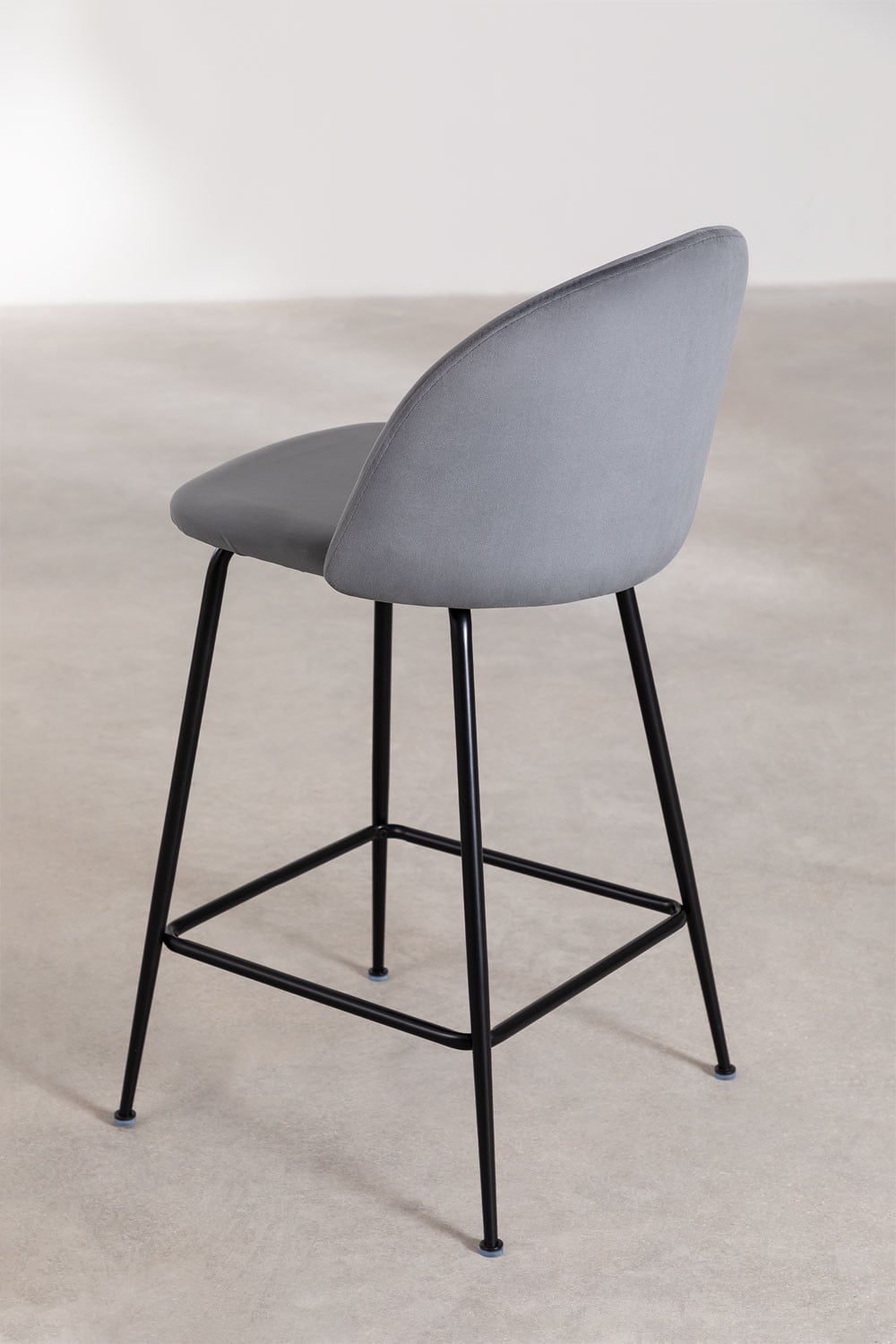 Pack de 2 tabourets hauts en velours Kana Design, image de la galerie 4