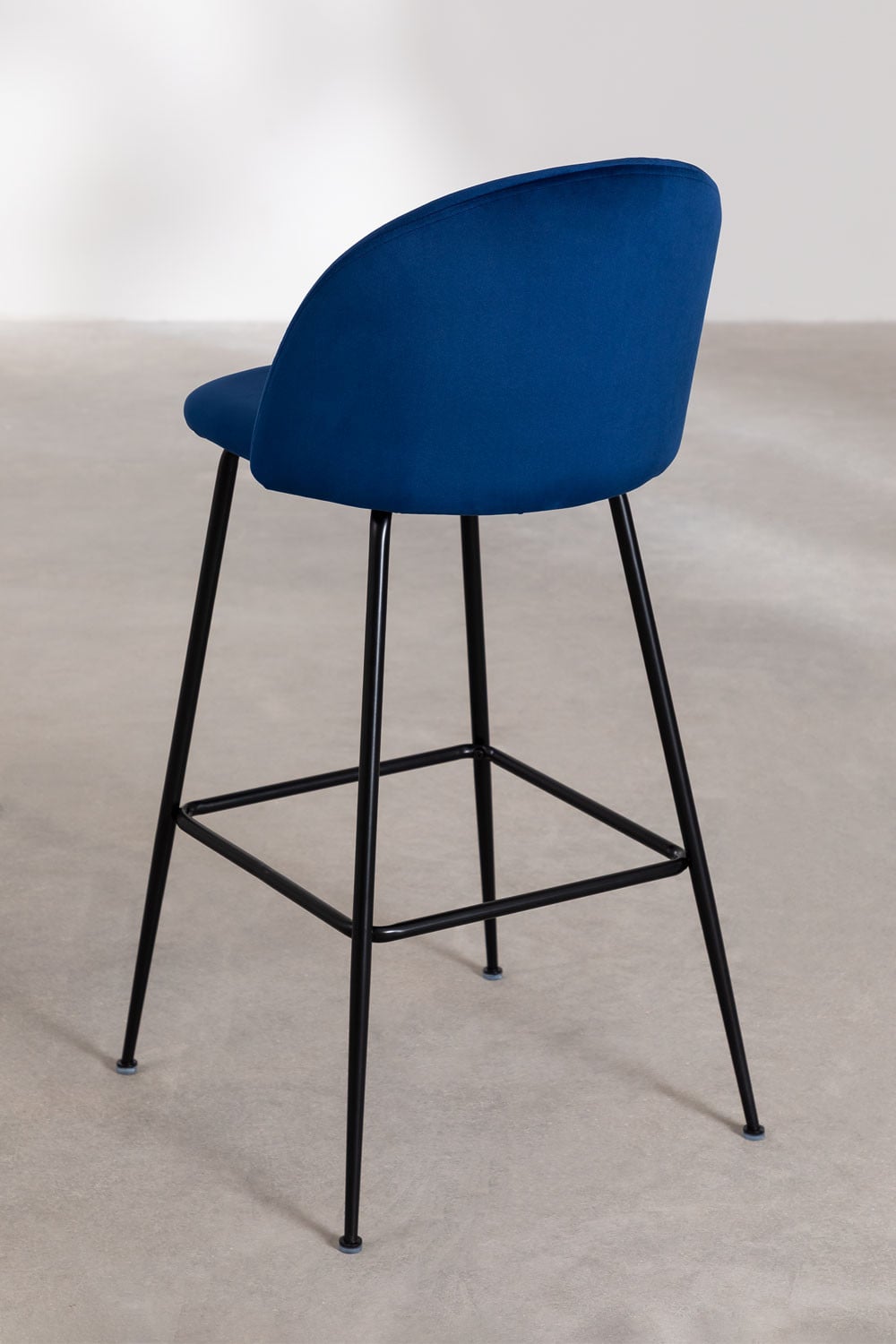 Pack de 4 tabourets hauts en velours Kana Design, image de la galerie 3