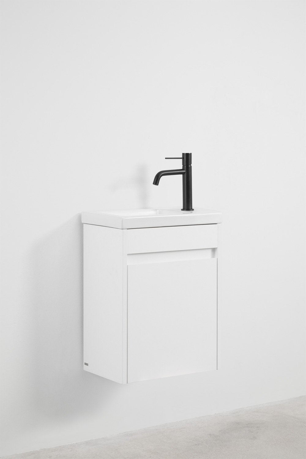 Ensemble de meubles de salle de bain en bois Narek avec lavabo intégré, image de la galerie 2