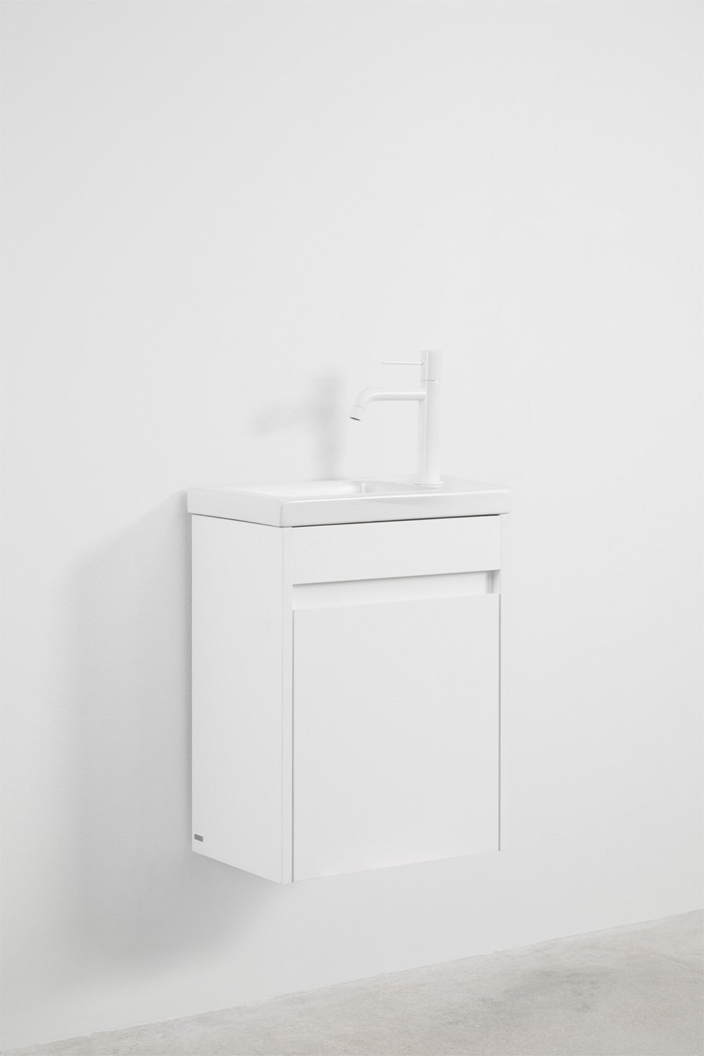 Ensemble de meubles de salle de bain en bois Narek avec lavabo intégré, image de la galerie 2