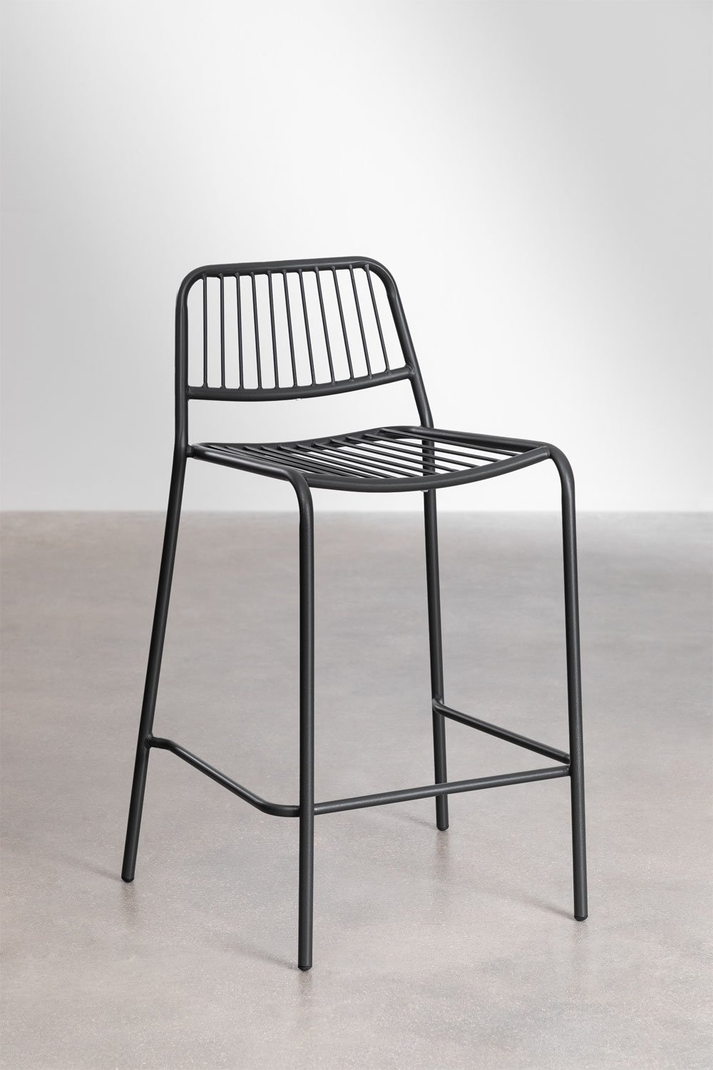Tabouret haut de jardin 65 cm empilable en acier noir charbon Elton, image de la galerie 1