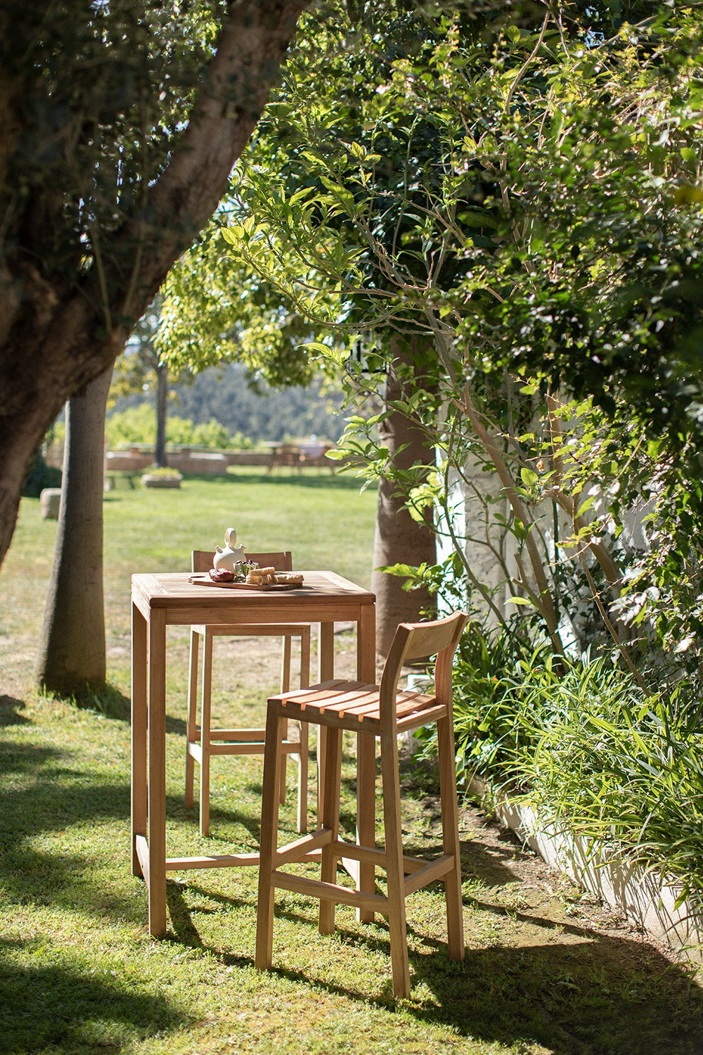 Table Haute de Jardin Carrée en Bois de Teck (70x70 cm) Pira, image de la galerie 1