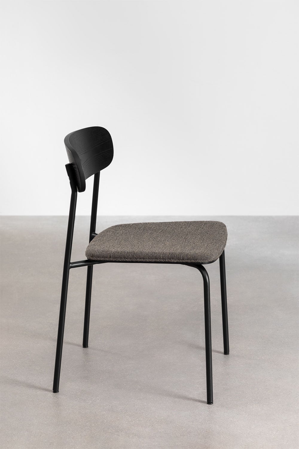 Pack de 4 chaises de salle à manger empilables en fer et bois Wilpier, image de la galerie 3